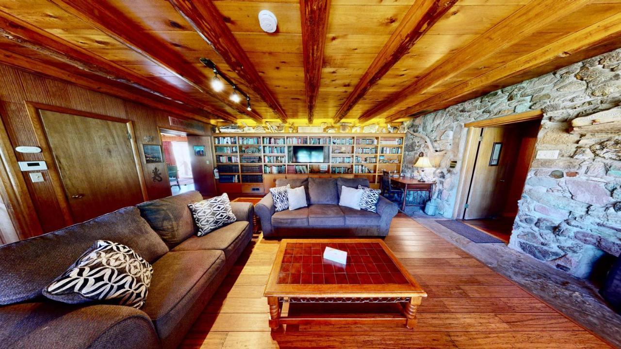 Pack Creek ~ Ranch House Villa Moab Exterior photo